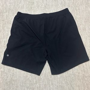Mens XXL Lululemon shorts. Very good condition and smoke free home.
